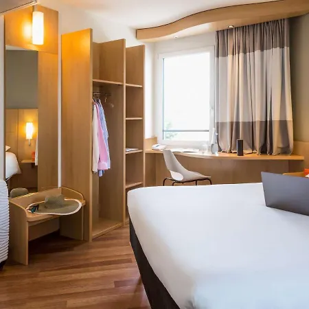 Ibis Lausanne Crissier Exterior photo